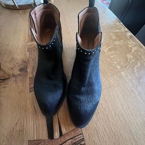 Pre loved Jeffrey Campbell slip on booties. Fontana